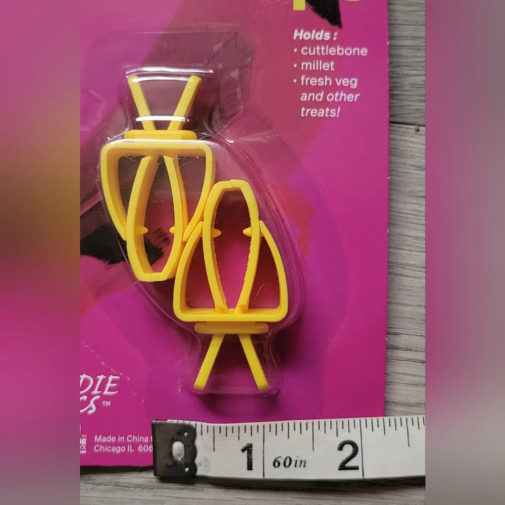 Birdie Basics Cuttlebone & Treat Clips